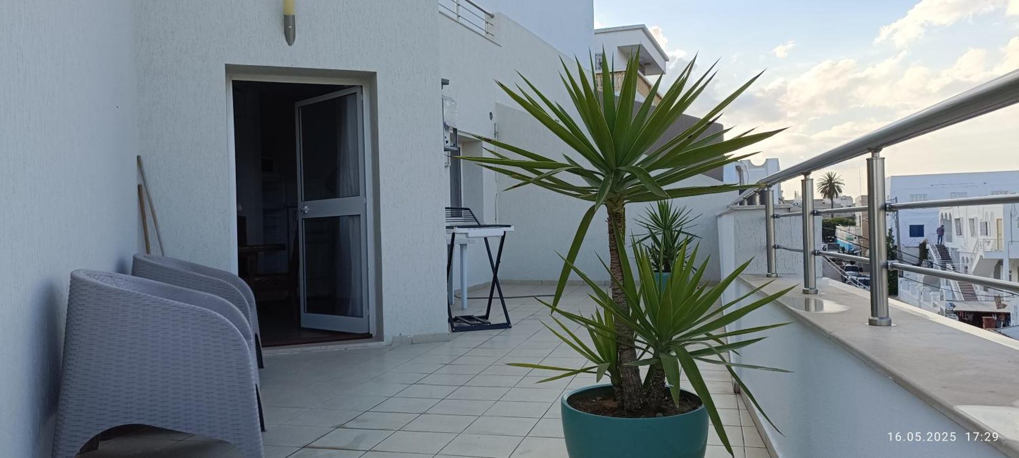 Residence Debbabi Sans Coupure D'Eau Monastir Bagian luar foto